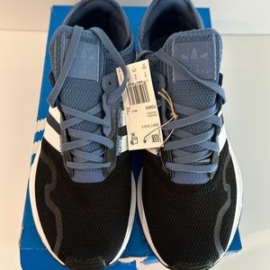 Mens Adidas Swift Run X Size 9.5